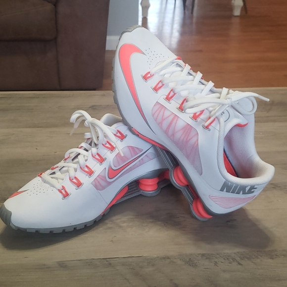 nike shox superfly r4